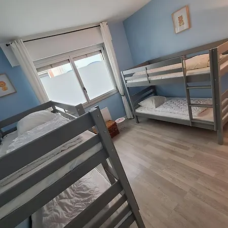Spacious In With Garden